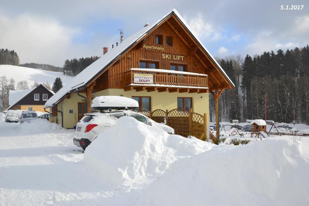 Apartmany Ski Lift ロキトニツェ・ナト・イゼロウ エクステリア 写真
