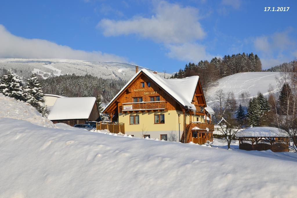 Apartmany Ski Lift ロキトニツェ・ナト・イゼロウ エクステリア 写真